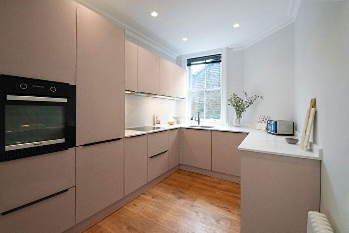 2 Bedroom Flat To Rent In Paddington Street, London, W1U