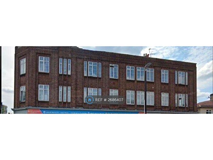 3 Bedroom Flat To Rent In Hurst Court, Sidcup, DA15