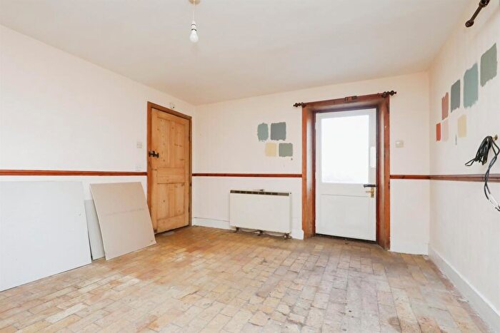 2 Bedroom Cottage For Sale In Lynn Road, Swaffham, PE37