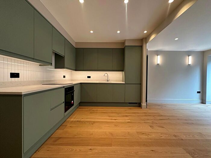 3 Bedroom Terraced House To Rent In Villa Street, London, SE17