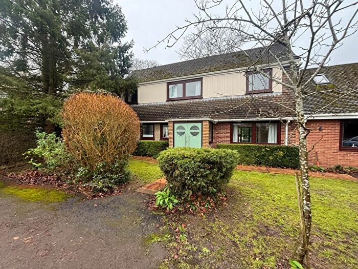 4 Bedroom House To Rent In The Mount, Aspley Guise, Milton Keynes, MK17