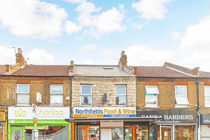 2 Bedroom Flat To Rent In Northfield Avenue, Northfields, W13
