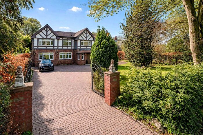 6 Bedroom Detached House For Sale In Moss Lane, Leyland, PR25