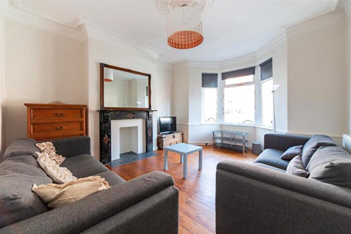 7 Bedroom Terraced House To Rent In £pppw - Mayfair Rd, Jesmond, NE2