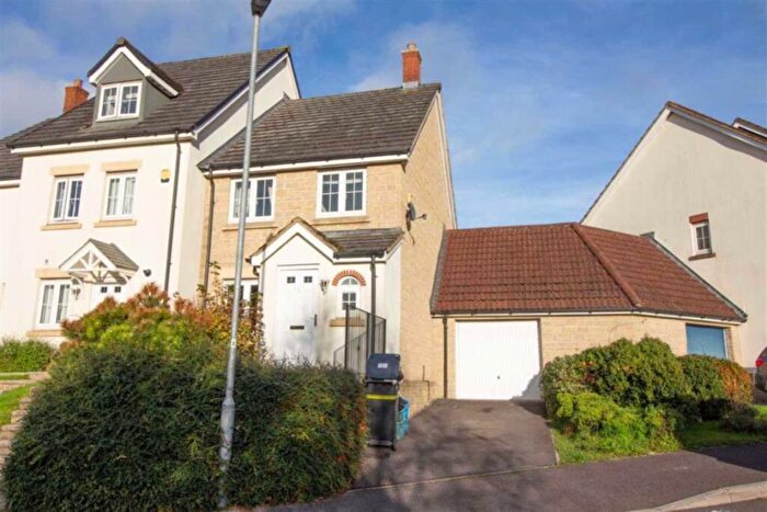 3 Bedroom End Of Terrace House To Rent In Hillside Drive, Frome, BA11