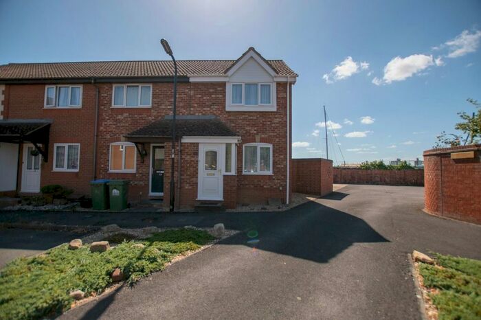 2 Bedroom End Of Terrace House To Rent In Dundonald Close, Southampton, SO19