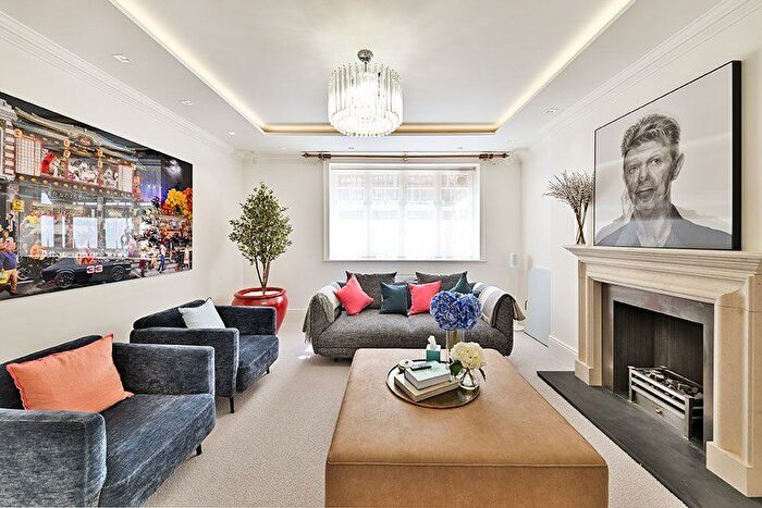 3 Bedroom Flat To Rent In Cadogan Court, Draycott Avenue, London, SW3