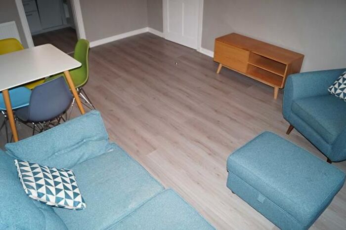 2 Bedroom Flat To Rent In Cattofield Place, Aberdeen, AB25