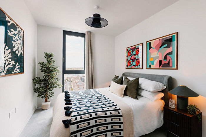 2 Bedroom Penthouse To Rent In Boulevard Place, BN3