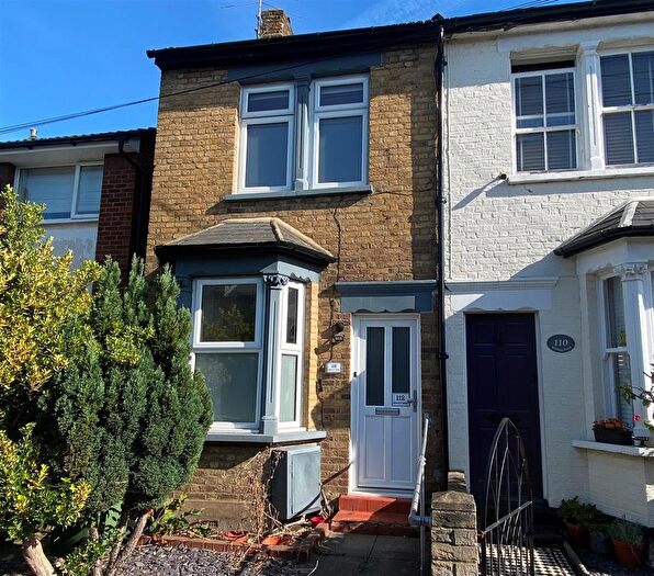 2 Bedroom End Of Terrace House To Rent In Whitley Road, Hoddesdon, EN11