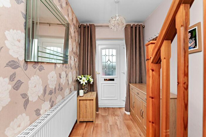 3 Bedroom Semi-Detached House For Sale In Woodlands Avenue, Lepton, HD8