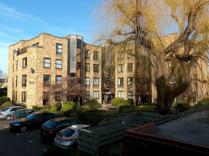 1 Bedroom Apartment To Rent In Manhattan Drive, Cambridge, CB4