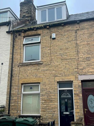 3 Bedroom Terraced House To Rent In Buller Street, Bradford, BD4