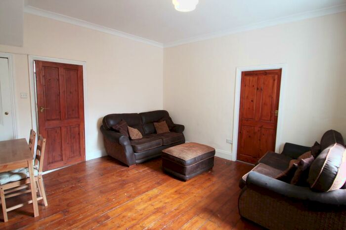 2 Bedroom Ground Flat To Rent In King John Terrace, Heaton, Newcastle, NE6