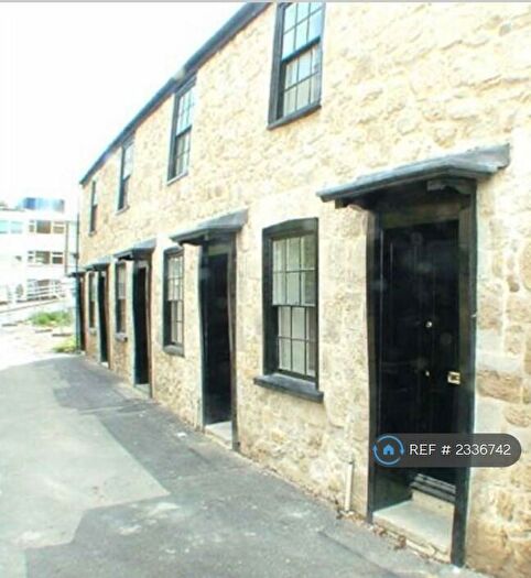 3 Bedroom Terraced House To Rent In Ward Cottages, Cowes, PO31