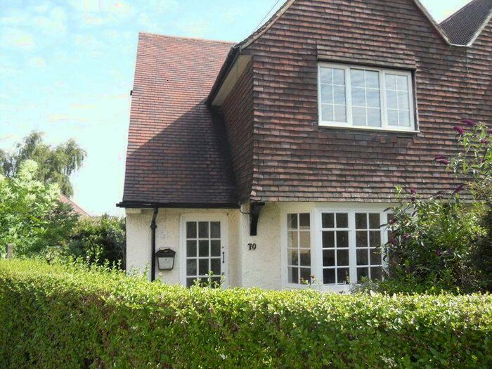 3 Bedroom Semi-Detached House To Rent In Sutton Passeys Crescent, Nottingham, NG8