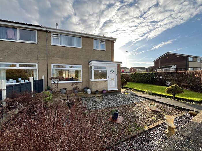3 Bedroom Semi-Detached House For Sale In Wilson Road, Wyke, Bradford, BD12