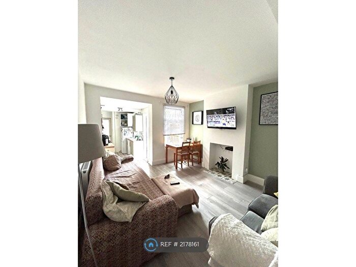 2 Bedroom Terraced House To Rent In Bromley, Bromley, BR2