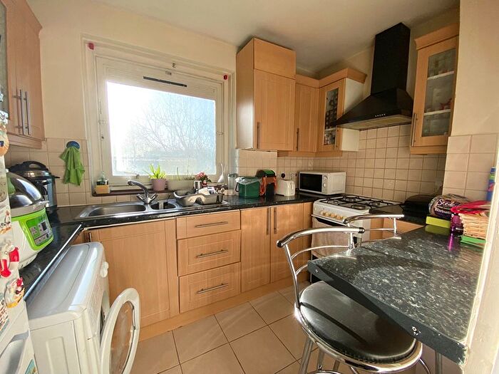 2 Bedroom Flat To Rent In Shepherd House, York Way Estate, Islington, N7