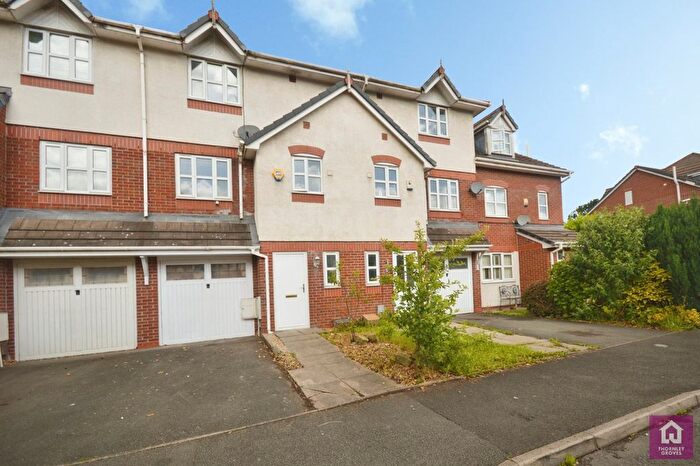 4 Bedroom Semi-Detached House For Sale In Butterstile Close, Prestwich, Manchester, Greater Manchester, M25