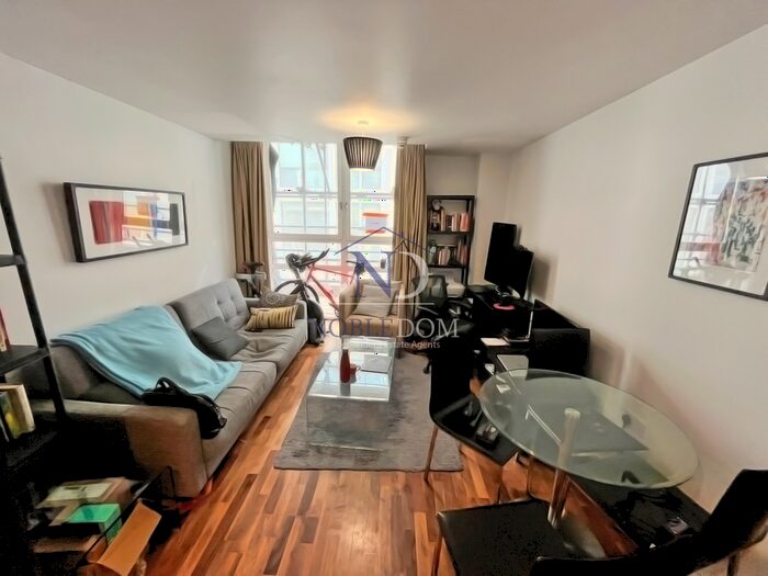 1 Bedroom Flat To Rent In Lamb's Passage, London, EC1Y