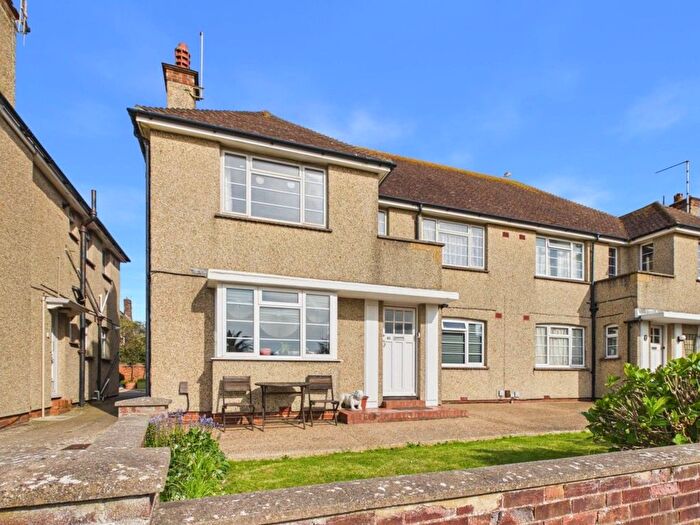 3 Bedroom Flat For Sale In Anscombe Road, Worthing, BN11