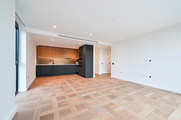 3 Bedroom Apartment To Rent In Boxwood Gardens, London Dock, E1W