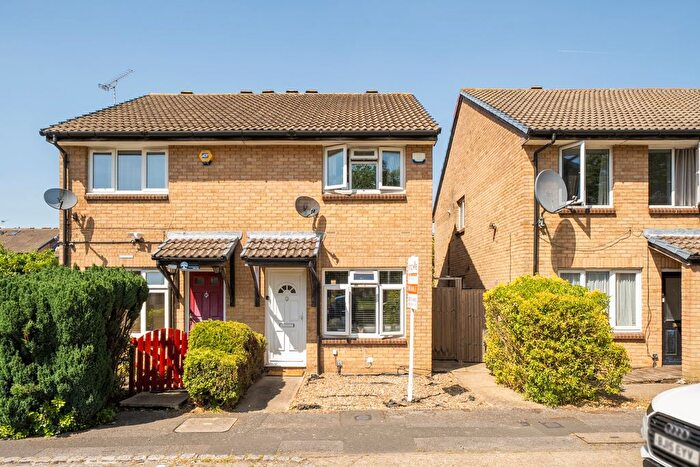 Terraced House For Sale In Alba Close, Hayes, UB4