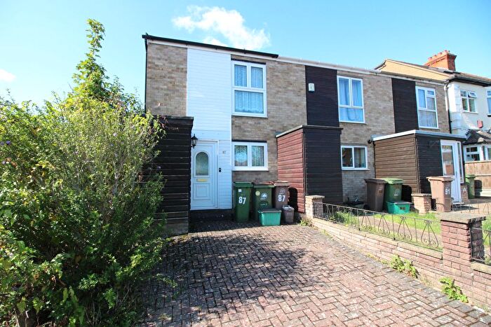 2 Bedroom End Terrace House For Sale In Langley Avenue, Worcester Park, KT4