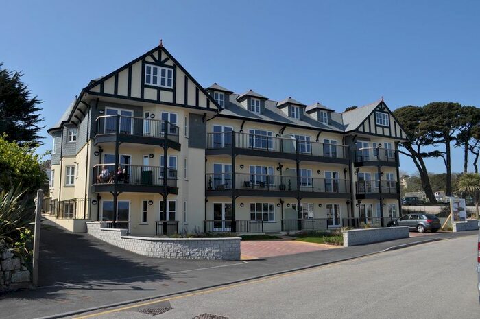 2 Bedroom Flat To Rent In Queen Mary Road, Falmouth, TR11