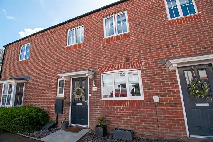 3 Bedroom Terraced House For Sale In Denby Bank, Marehay, Ripley, DE5