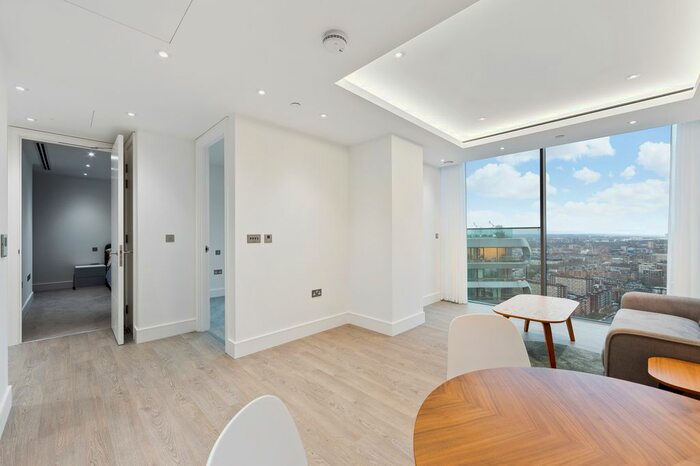 2 Bedroom Flat To Rent In Carrara Tower, Bollinder Place, London, Greater London, EC1V