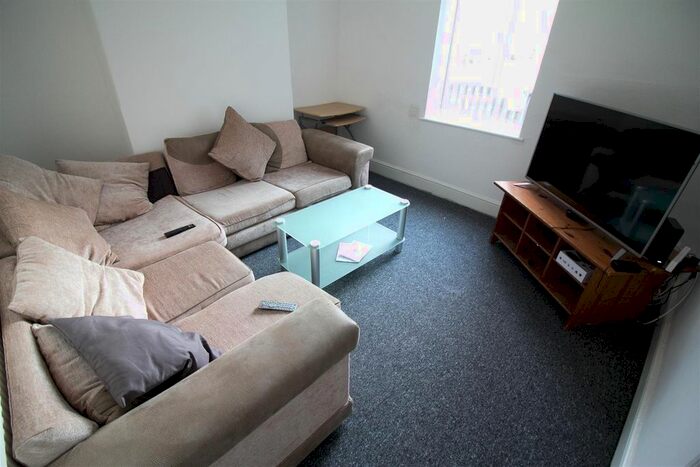 4 Bedroom Property To Rent In Bedford Street, Cathays, Cardiff CF24