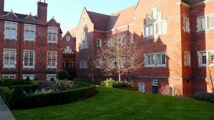 2 Bedroom Apartment To Rent In Tudor Court, The Galleries, Warley, Brentwood, CM14