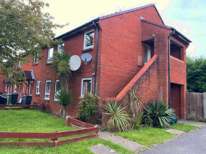 Studio To Rent In Brent Close Thatcham, RG19