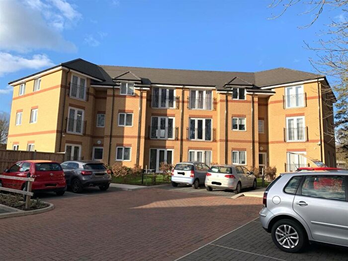 1 Bedroom Flat To Rent In Pix Court, Arlesey, SG15