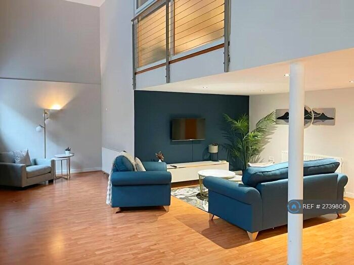 2 Bedroom Flat To Rent In Kent Road, Glasgow, G3