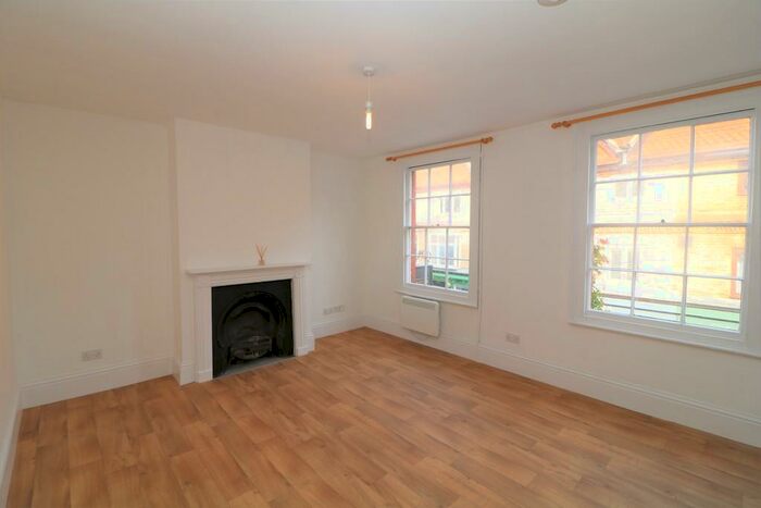 1 Bedroom Apartment To Rent In West Street, Dorking, RH4