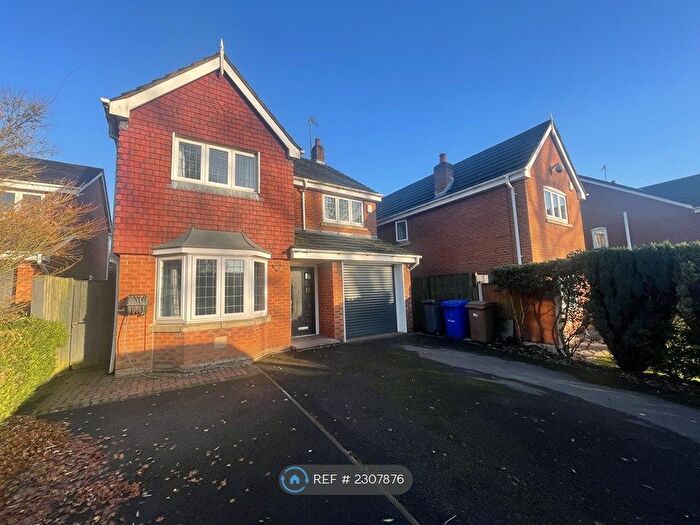 4 Bedroom Detached House To Rent In Cloughwood Way, Stoke-On-Trent, ST6