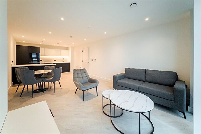 2 Bedroom Flat To Rent In Vista River Tower, M5