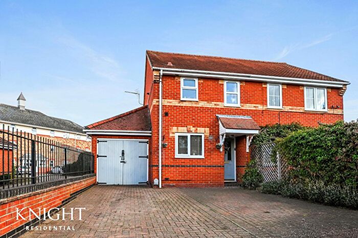 2 Bedroom Semi Detached House For Sale In Haddon Park, Colchester, CO1