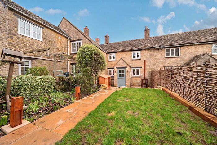 1 Bedroom Detached House For Sale In Witney Road, Finstock, Chipping Norton, Oxfordshire, OX7