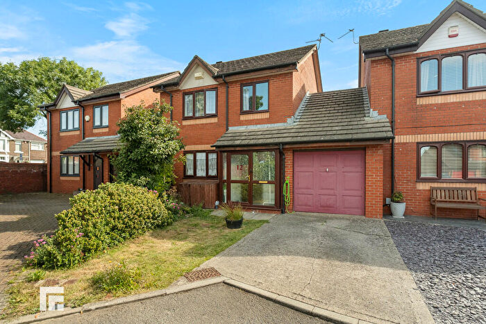 3 Bedroom Link Detached House For Sale In Barrians Way, Barry, CF62