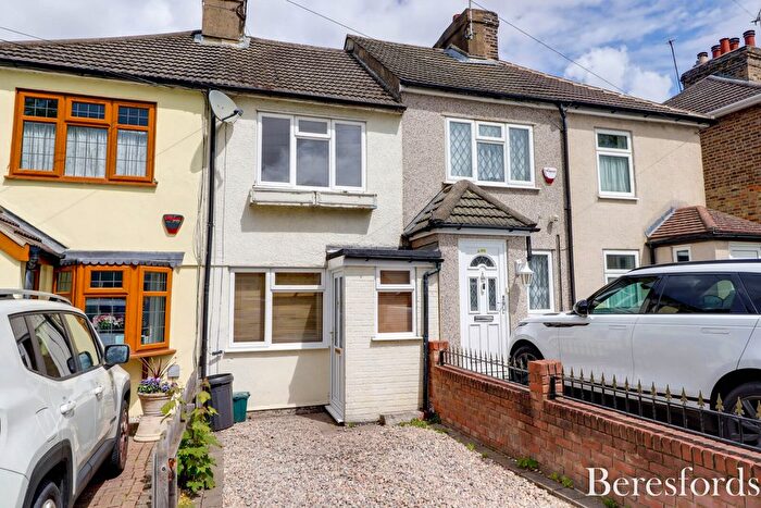 2 Bedroom Terraced House For Sale In Crescent Road, Warley, CM14