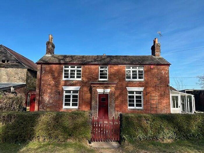 2 Bedroom Detached House To Rent In , BH21