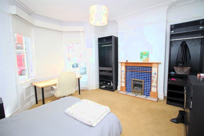 2 Bedroom Flat To Rent In Shortridge Terrace, Jesmond, Newcastle Upon Tyne, NE2