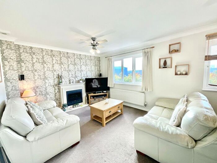 4 Bedroom Town House For Sale In Fletcher Road, Stoke-On-Trent, ST4