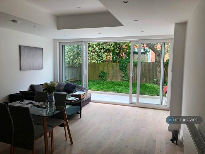 2 Bedroom Flat To Rent In Audley Road, London, NW4