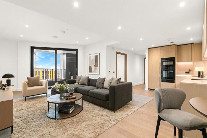 3 Bedroom Property To Rent In One Linear Place, Nine Elms, SW11