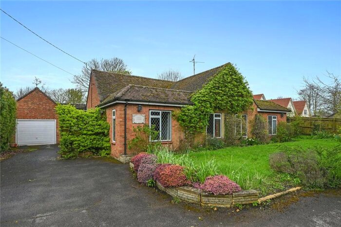 4 Bedroom Bungalow For Sale In Wicken Road, Clavering, Saffron Walden, Essex, CB11